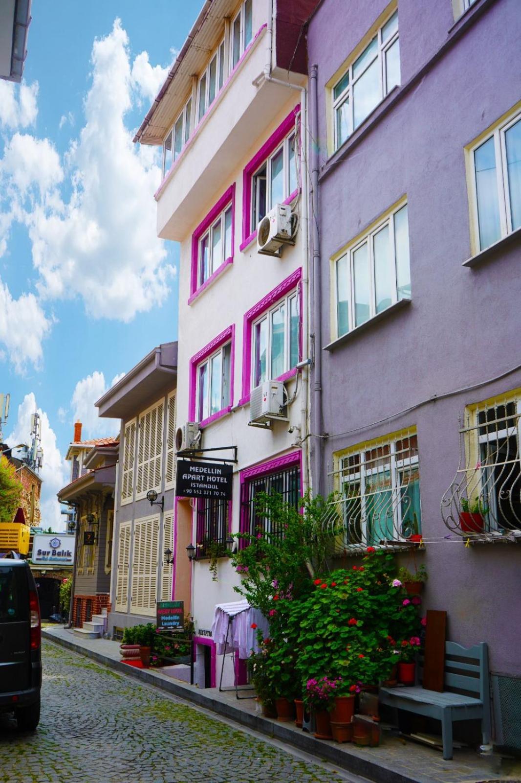 Medellin Стамбул